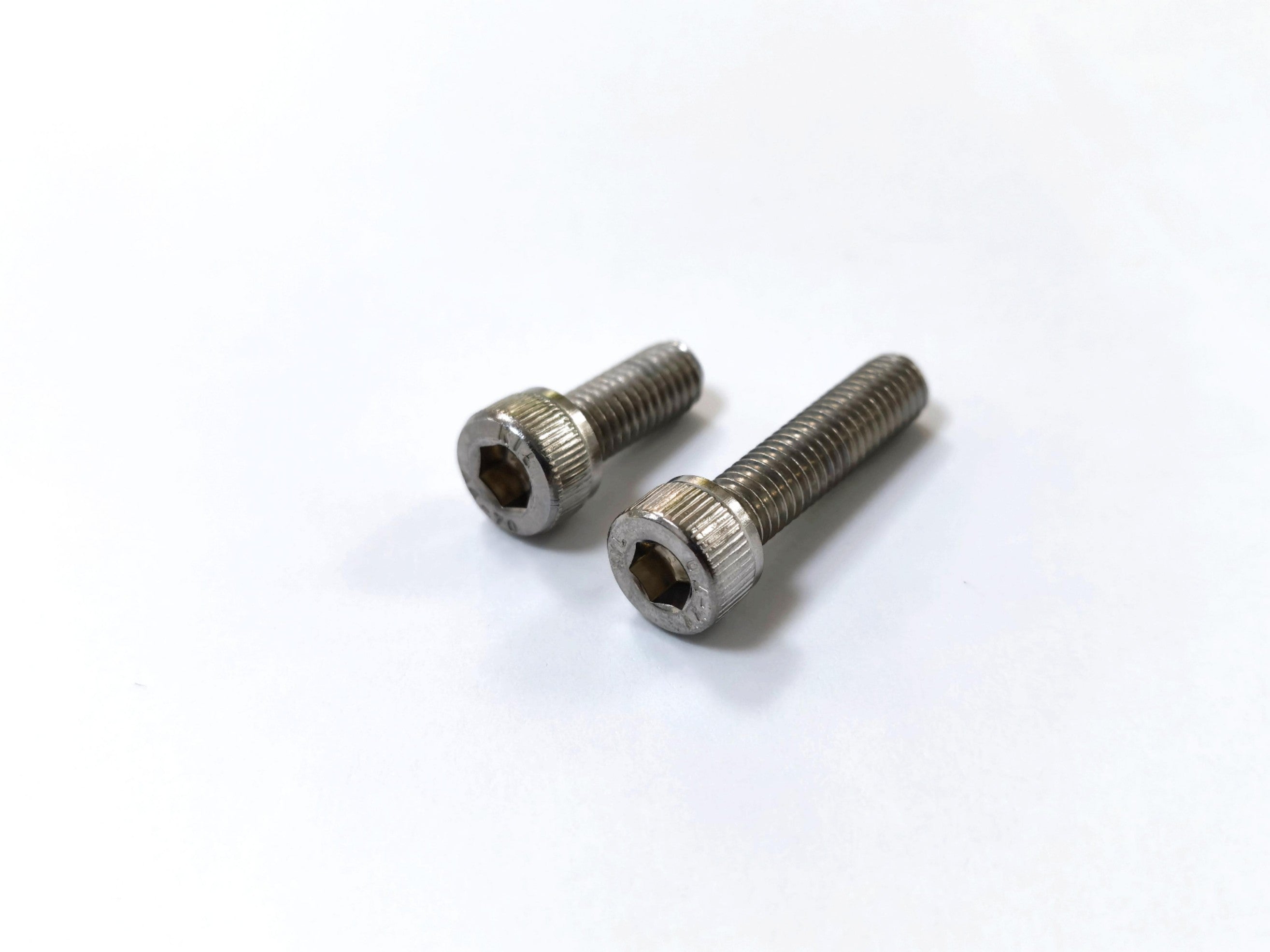 DF65V6-V8 keel screws 2025 version (2pcs)